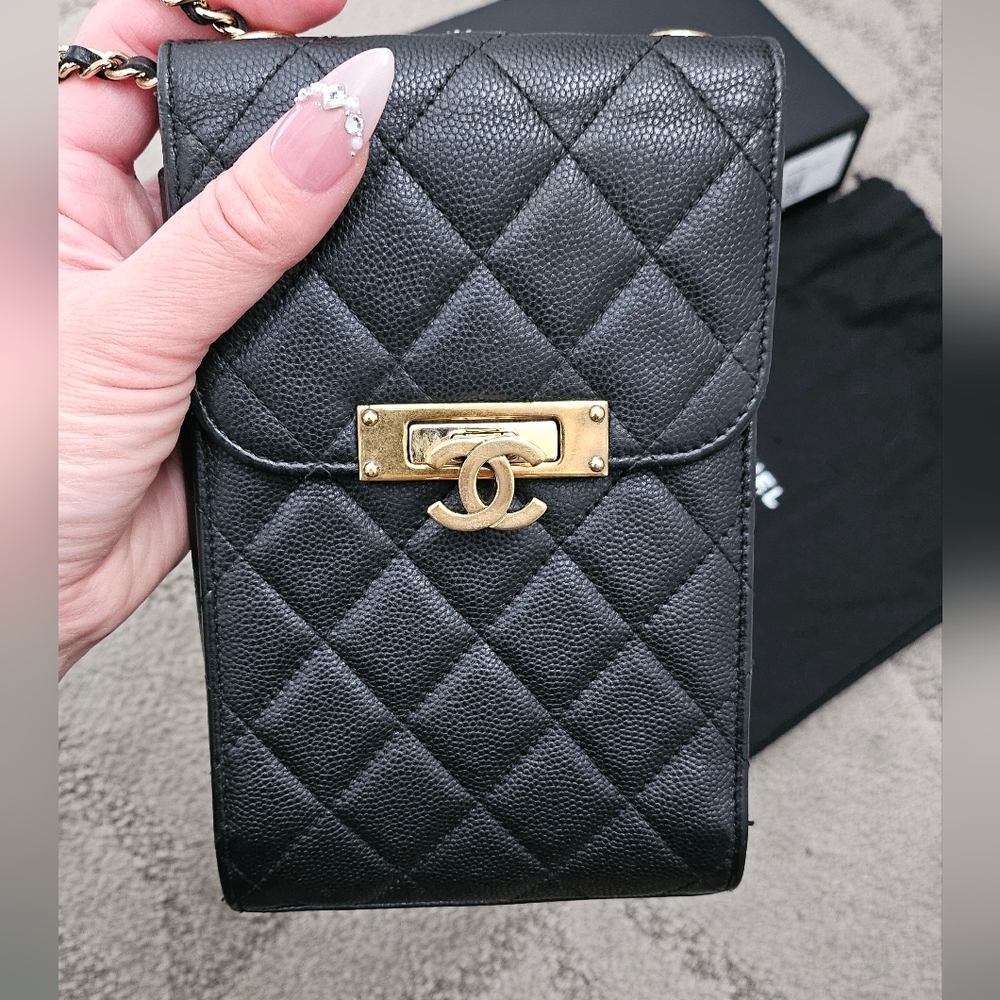 Chanel Golden Class Wallet on Chain Phone Holder Bag - Picture 2 of 13